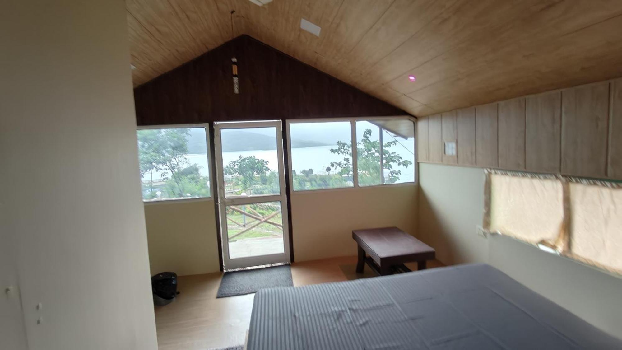 Shelby Pawana Lake Cottages & Camping Tents Лонавла Екстер'єр фото