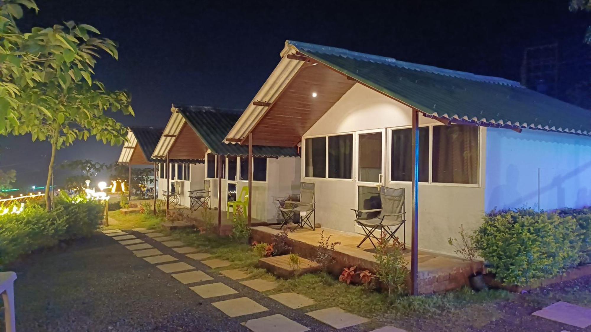 Shelby Pawana Lake Cottages & Camping Tents Лонавла Екстер'єр фото